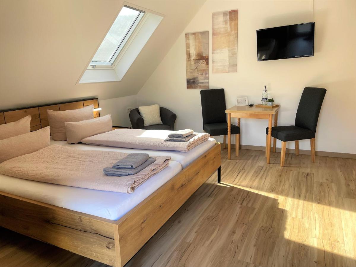 Beilsteiner Gaestehaus ไบล์ชไตน์ ภายนอก รูปภาพ