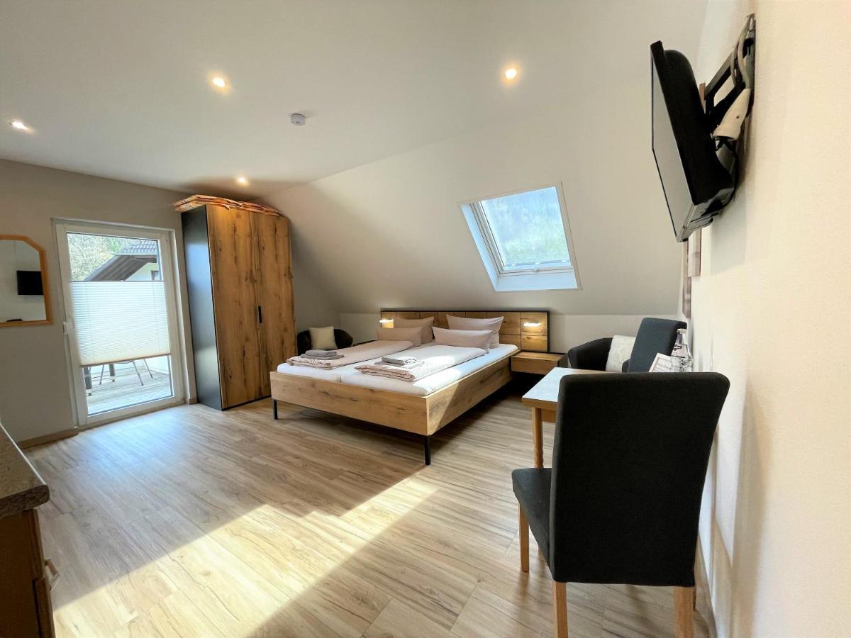 Beilsteiner Gaestehaus ไบล์ชไตน์ ภายนอก รูปภาพ