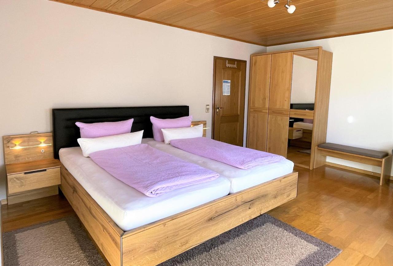 Beilsteiner Gaestehaus ไบล์ชไตน์ ภายนอก รูปภาพ