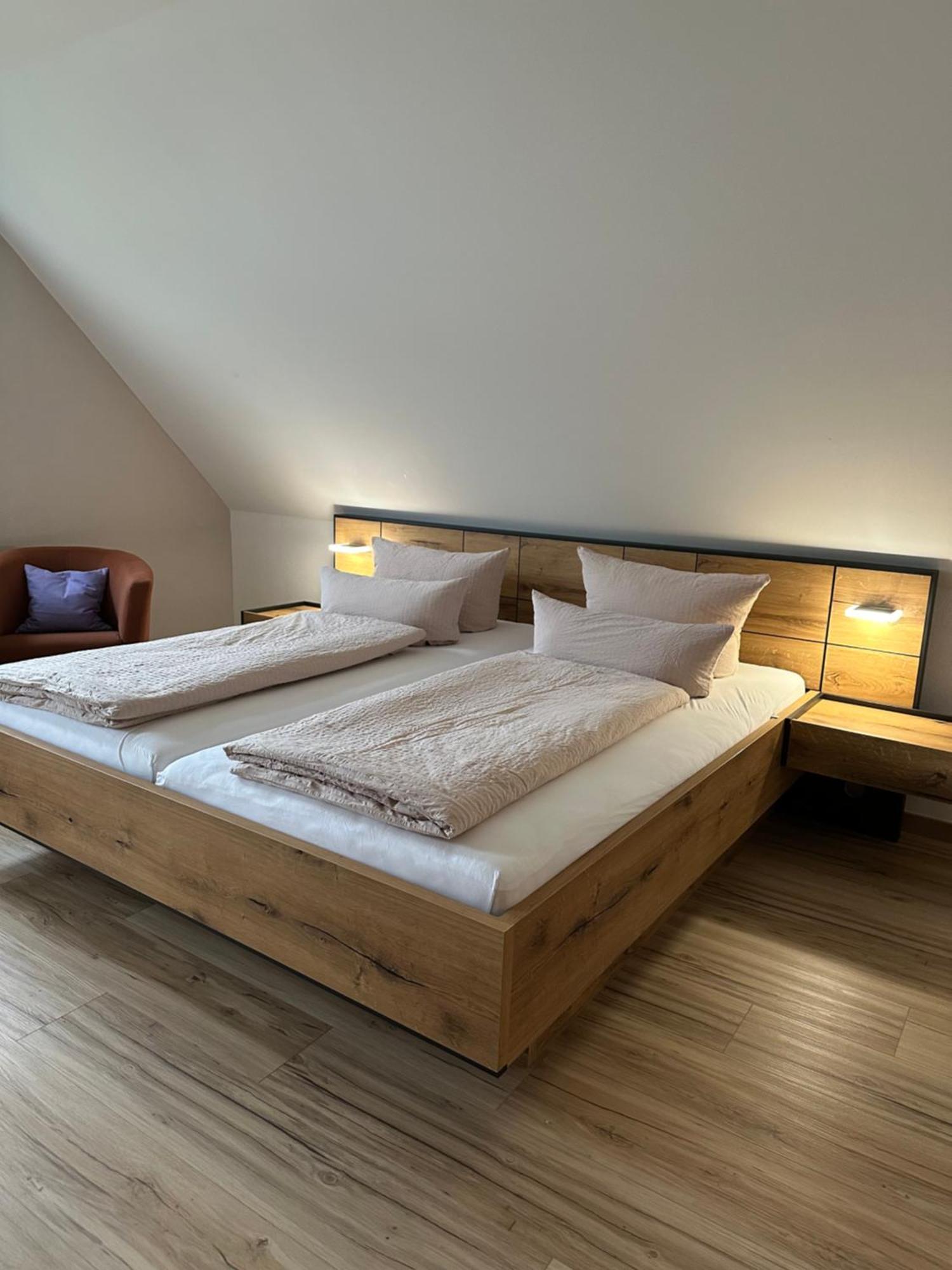 Beilsteiner Gaestehaus ไบล์ชไตน์ ภายนอก รูปภาพ